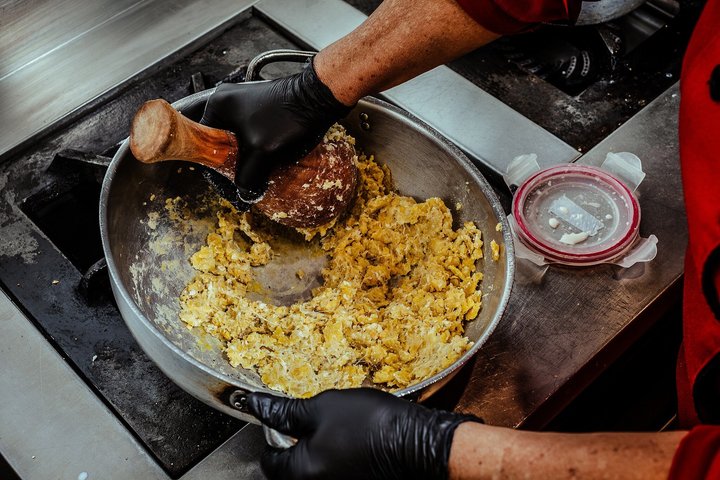 Cuenca Table Food Tour with 15+ Tastings