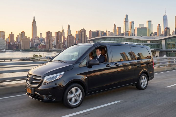 New York: LGA Airport Private Transfer to/from Manhattan|Brooklyn