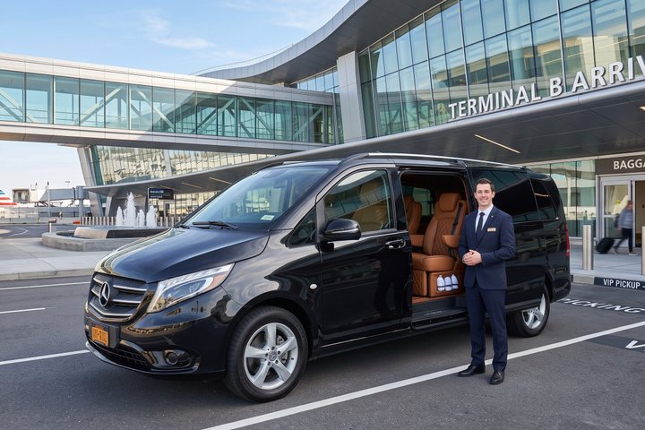 New York: LGA Airport Private Transfer to/from Manhattan|Brooklyn