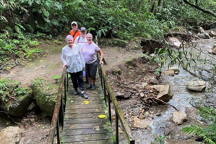 Manta Pacoche Wildlife Refuge and Lighthouse Trail Tour