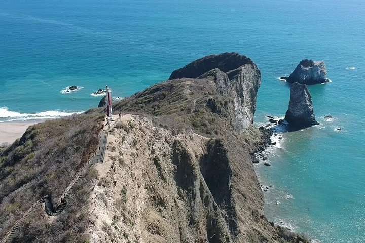 Manta Pacoche Wildlife Refuge and Lighthouse Trail Tour