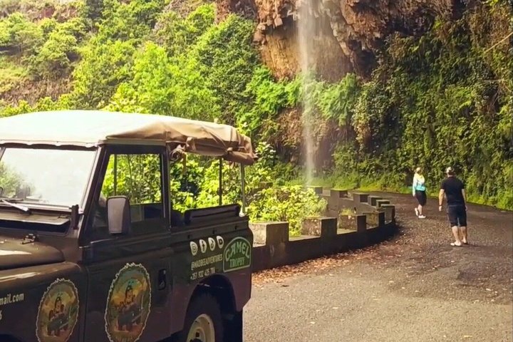 Classic Land Rover Experience in Madeira Island Tour