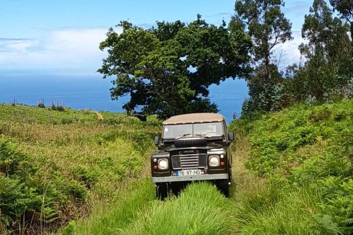Classic Land Rover Experience in Madeira Island Tour
