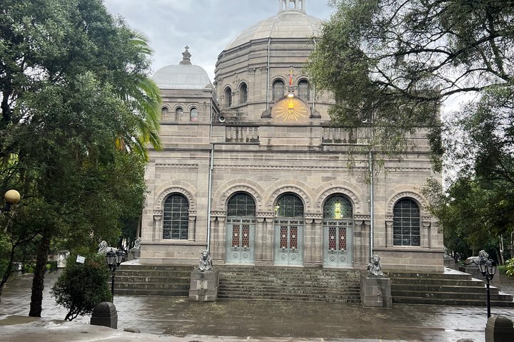 Full Day Tour of Addis Ababa with Hotel Pickup and Drop-off