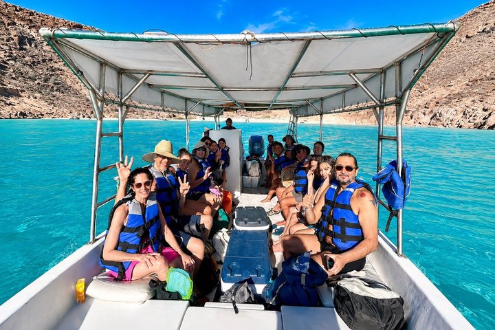 Isla Espiritu Santo, Balandra and Sea Lions All Inclusive