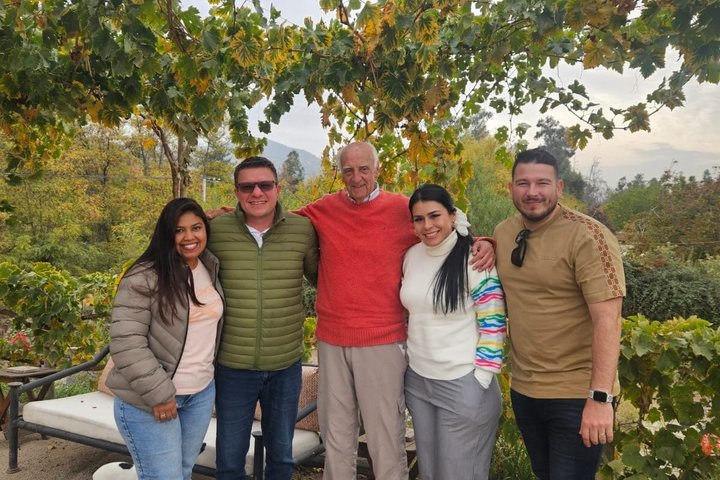Private Maipo Valley Wine Experience: 2 Premium Wineries & Lunch