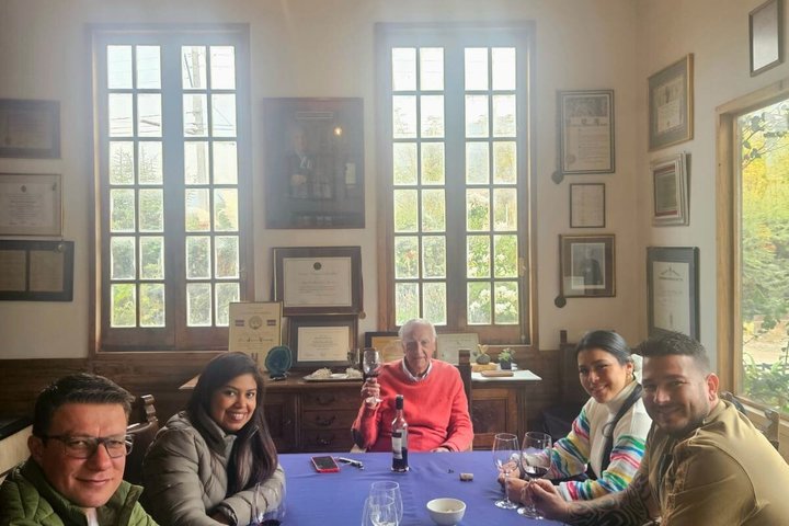 Private Maipo Valley Wine Experience: 2 Premium Wineries & Lunch