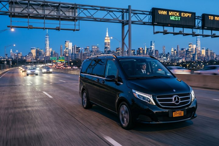 NYC: JFK Airport Private Transfer 90-Min FREE Wait Included