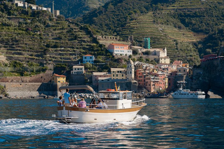 Cinque Terre Boat Tours Experience