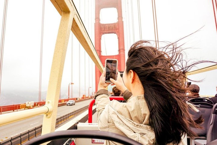 SF: Hop-on Hop-off Sightseeing Tour by Open-top Bus