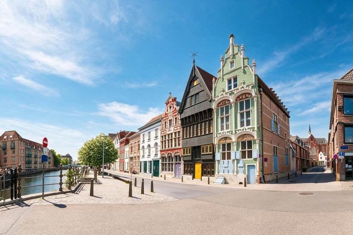 Hello Mechelen: Private 2-Hour Intro City Walk with Local Guide