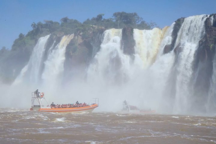 Gran Aventura Iguazu Falls: 4WD Ride & Boat Navigation in Iguazu