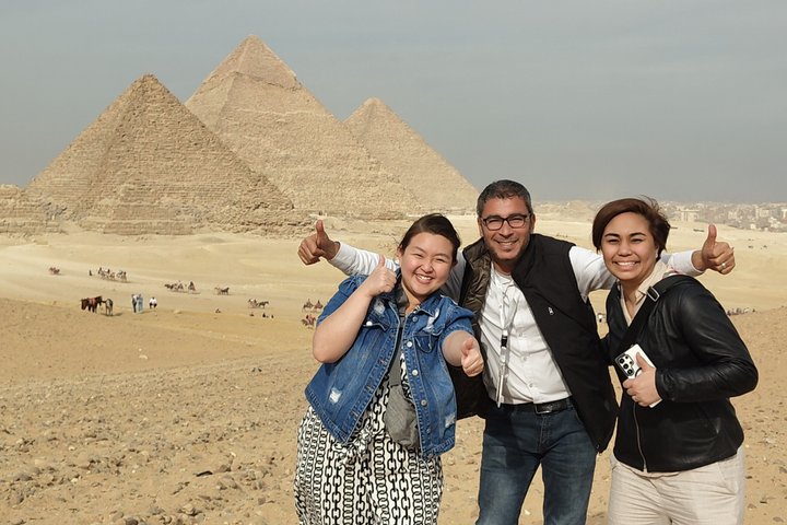 Private Guided Tour Giza Pyramid, Shpinx and The Grand Museum.