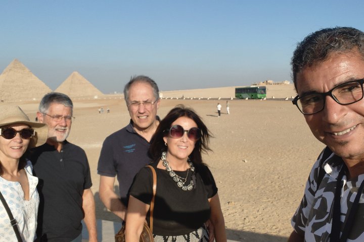 Private Guided Tour Giza Pyramid, Shpinx and The Grand Museum.