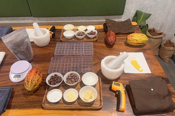 Bean to bar chocolate making workshop in Da Lat