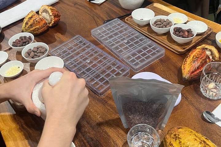Bean to bar chocolate making workshop in Da Lat