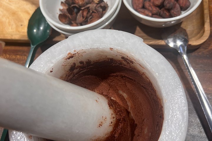 Bean to bar chocolate making workshop in Da Lat