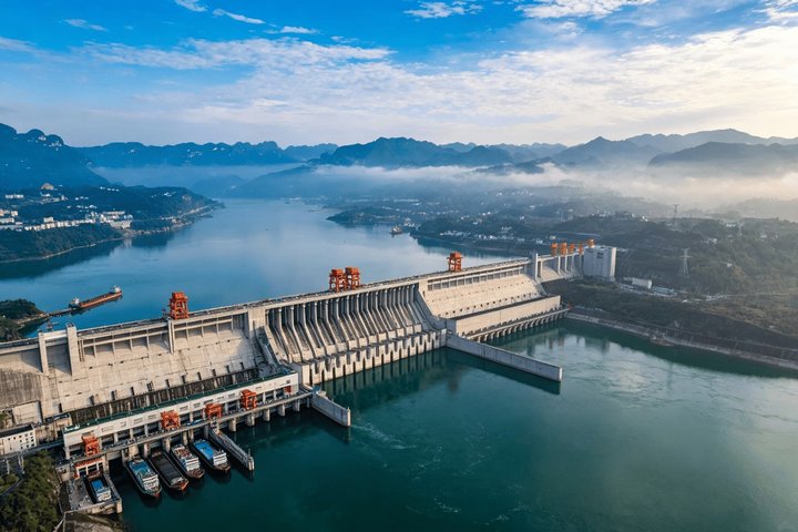 Yichang Three Gorges Dam and Xiling Gorge Cruise Tour