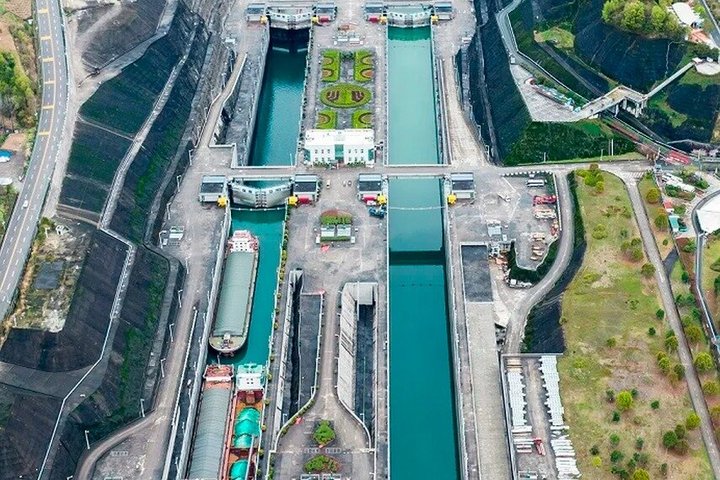 Yichang Three Gorges Dam and Xiling Gorge Cruise Tour