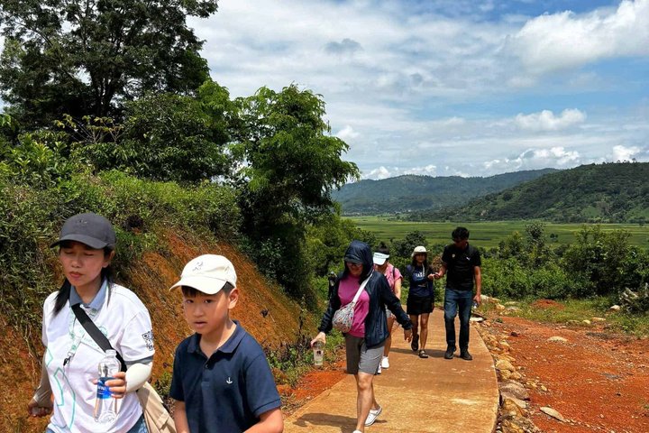 Buon Ma Thuot: Bim Bip Waterfall & Lak Nature with Local Lunch