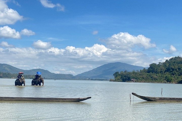 Buon Ma Thuot: Bim Bip Waterfall & Lak Nature with Local Lunch