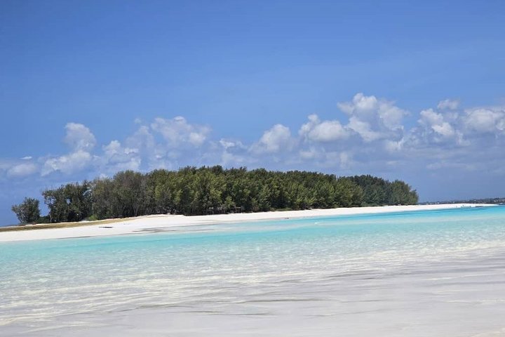 Private Full Day Mnemba Island Snorkeling & Kendwa Beach