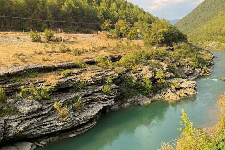 Bënja Thermal Baths and Langarica Canyon Tour from Saranda Ksamil