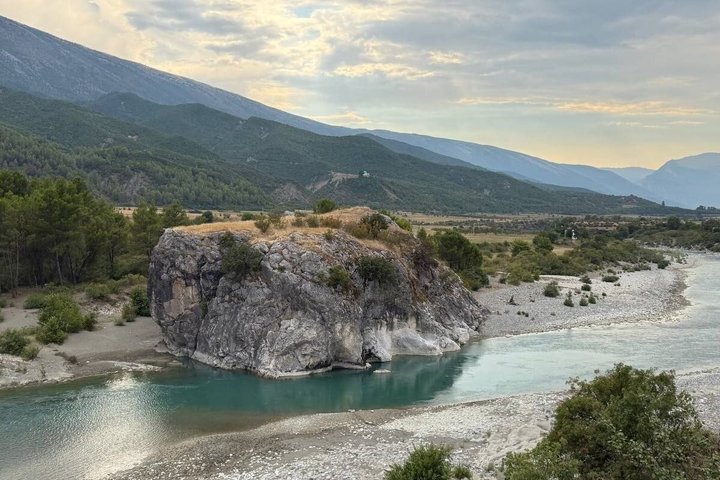 Bënja Thermal Baths and Langarica Canyon Tour from Saranda Ksamil