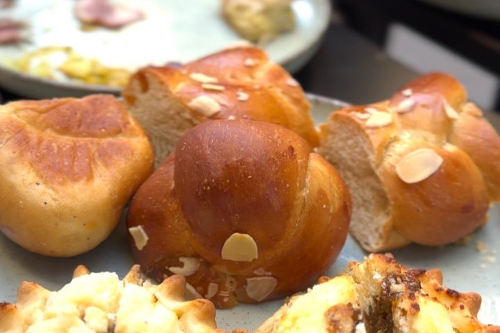 Food Tour with a Local Chef: Markets, Tastings & Lunch