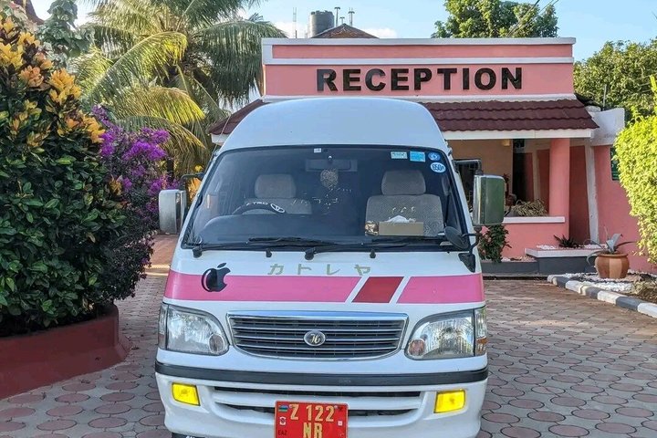 Taxi Transfer To The Rock Restaurant - safe and reliable