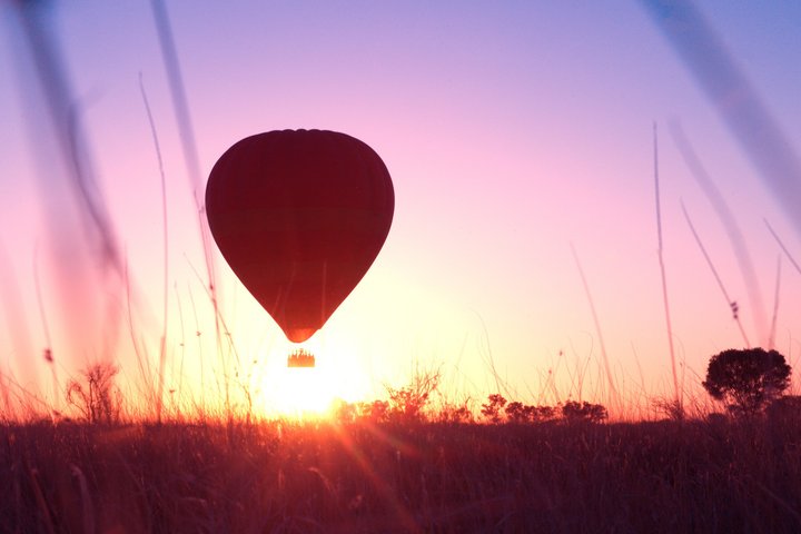 Early Morning Ballooning in Alice Springs