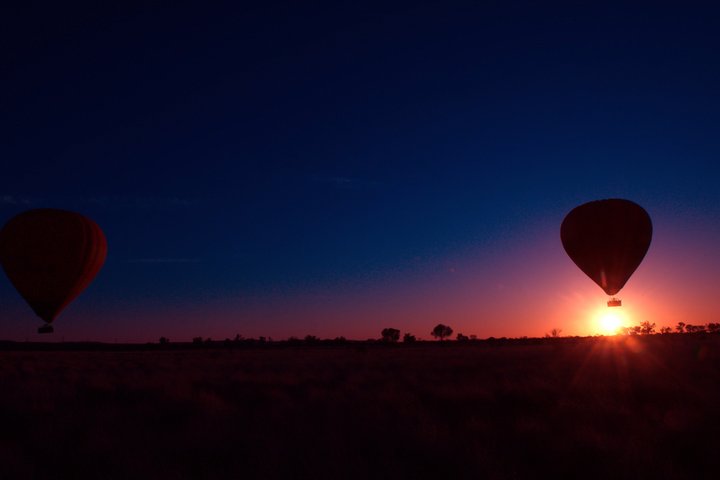Early Morning Ballooning in Alice Springs
