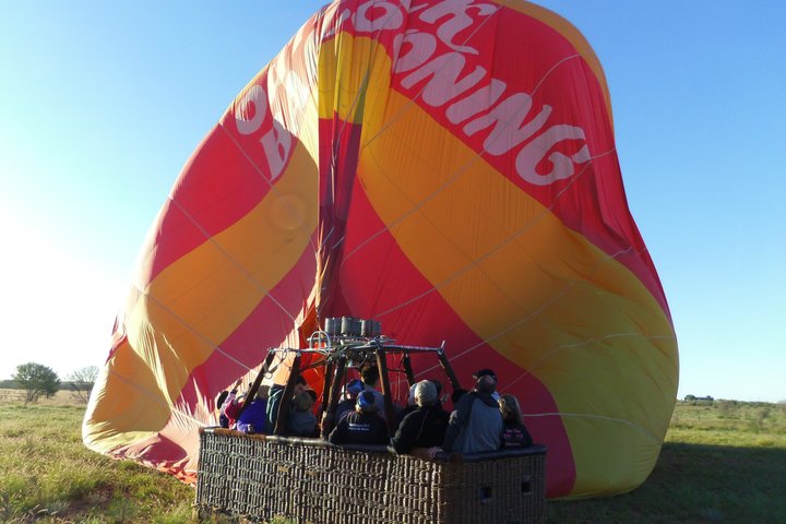 Early Morning Ballooning in Alice Springs