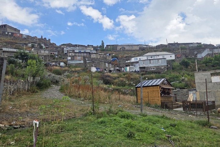 Guba and Khinalig Unesco HIking Tour with Homemade lunch