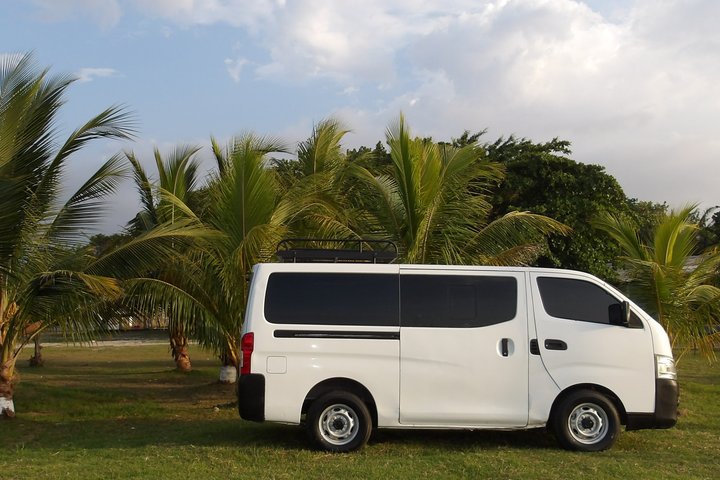 La Ceiba Private City Transfers / Charter