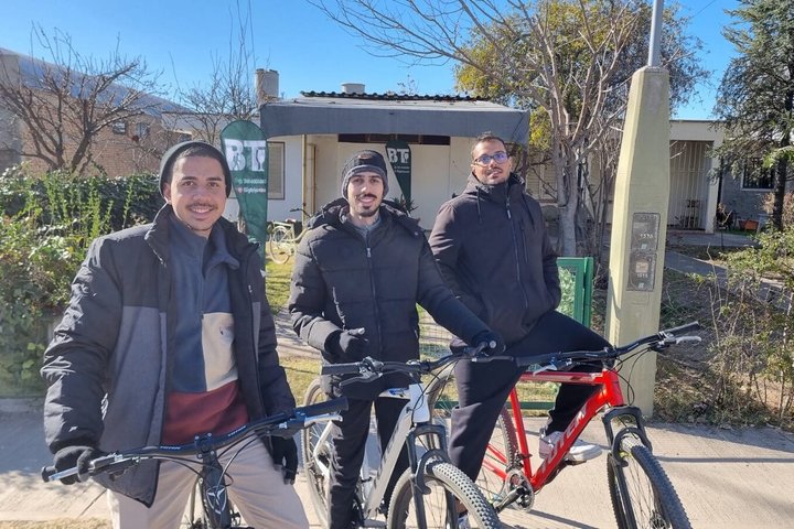 Bike Tour with Winery and Olivicola Tastings