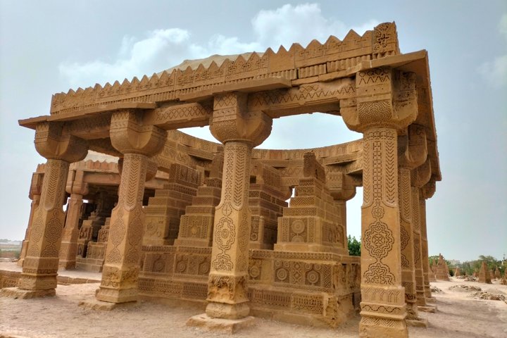 Full Day Karachi to Thatta Unesco Sites Tour