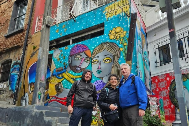 Walking Tour at Valparaiso and Viña with Lunch Starts in Santiago