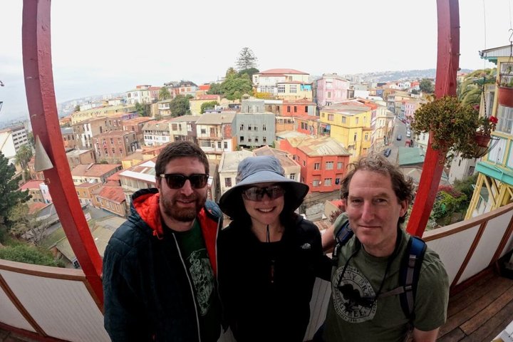 Walking Tour at Valparaiso and Viña with Lunch Starts in Santiago