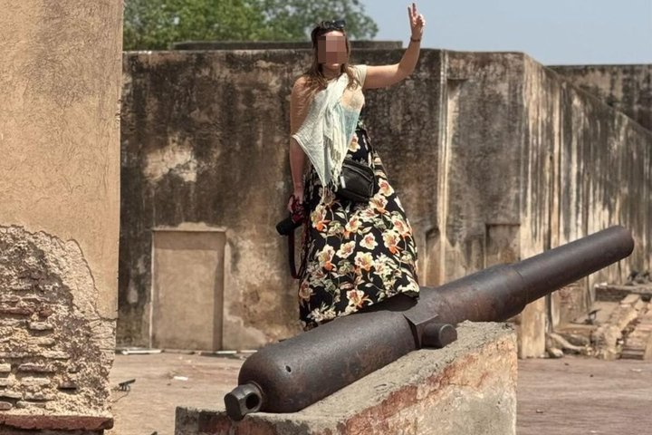 Private Tour Lahore Walled City, Fort, Badshahi Mosque and Wagha