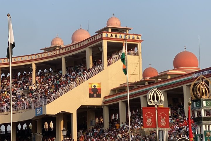 Private Tour Lahore Walled City, Fort, Badshahi Mosque and Wagha