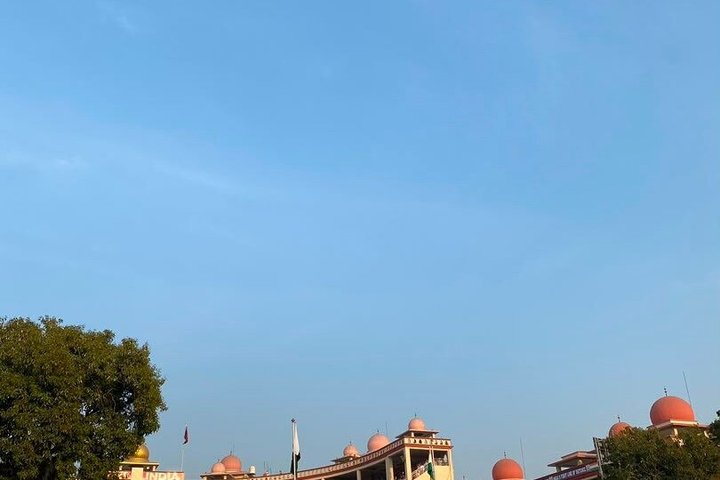 Private Tour Lahore Walled City, Fort, Badshahi Mosque and Wagha