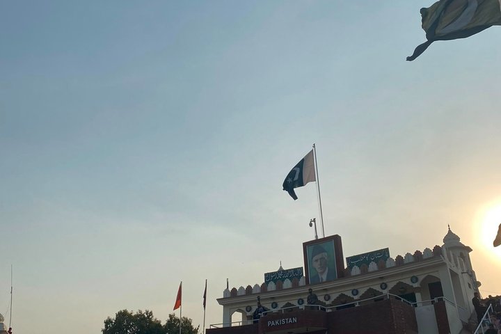Private Tour Lahore Walled City, Fort, Badshahi Mosque and Wagha