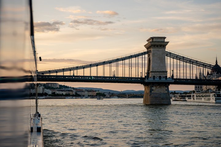 Unlimited Prosseccoo, Beer, Aperol & Limoncello Spritz Cruise