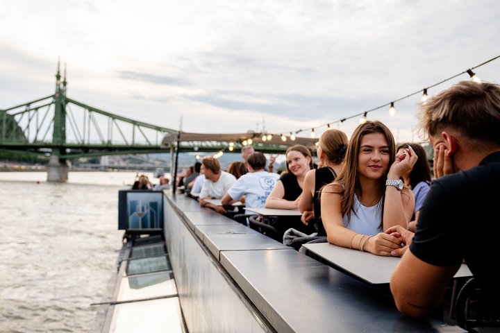Unlimited Prosseccoo, Beer, Aperol & Limoncello Spritz Cruise