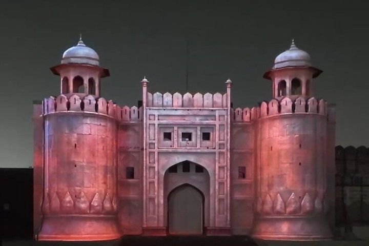 Lahore Private Tour: Fort, Walled City, Badshahi Mosque & Wagah