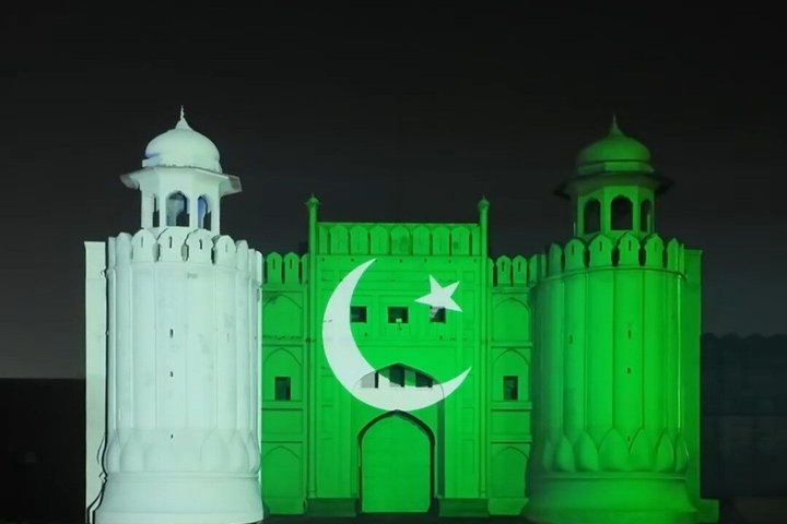 Lahore Private Tour: Fort, Walled City, Badshahi Mosque & Wagah