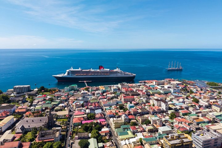 Dominica Roseau City and Rainforest Tour