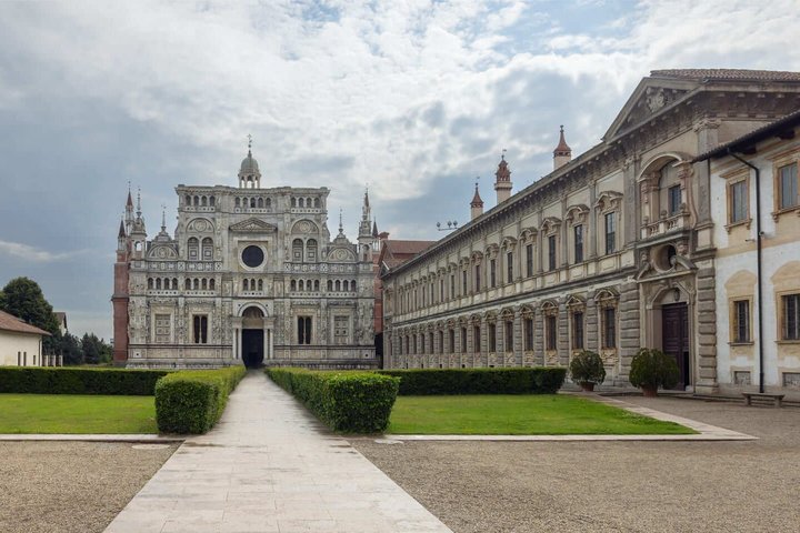 Private Walking Tour of Basilica di San Pietro in Pavia