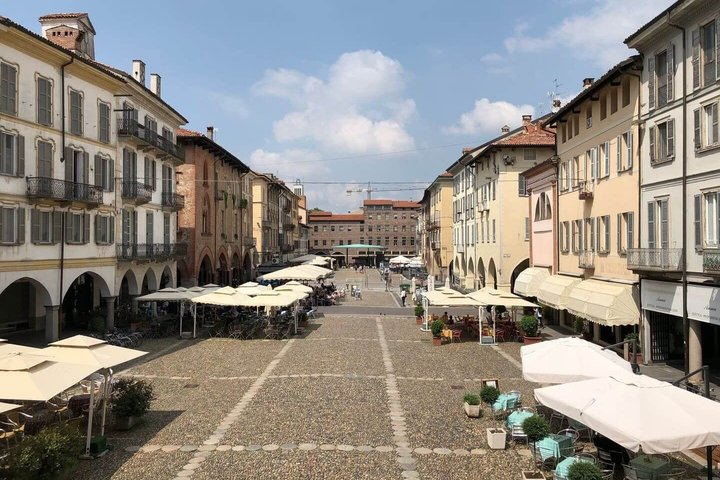 Private Walking Tour of Basilica di San Pietro in Pavia